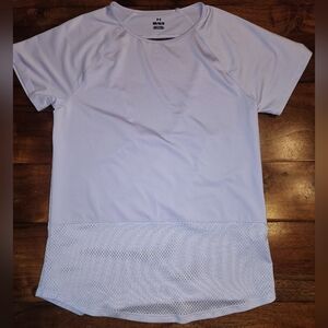 UNDER ARMOUR Women's Heat Gear Lavender Back Breathe Mesh Luxe T-shirt Sz M EUC